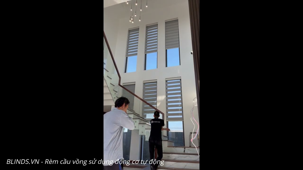 Rèm cầu vồng Blinds.vn sử dụng động cơ tự động Raex