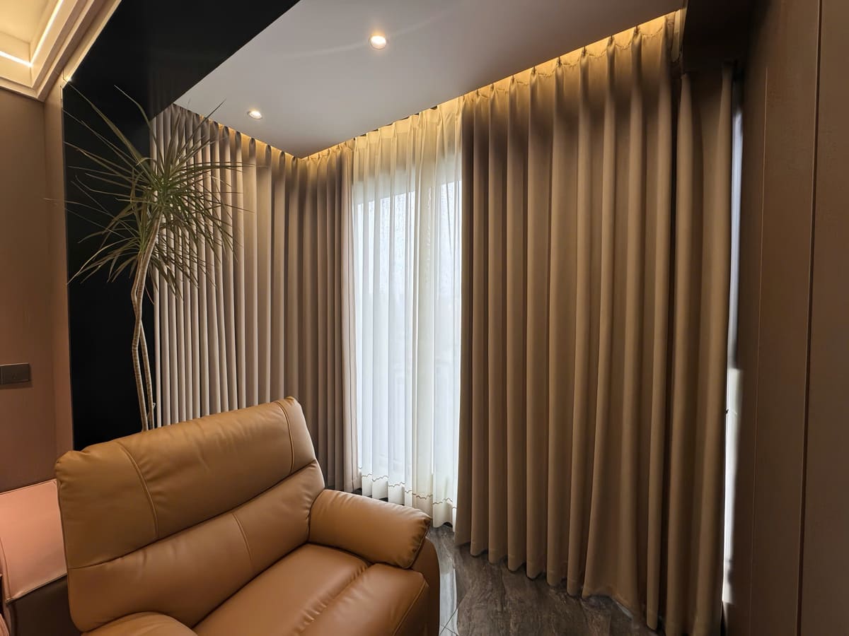 bao gia rem cua curtic dep 3 1 2