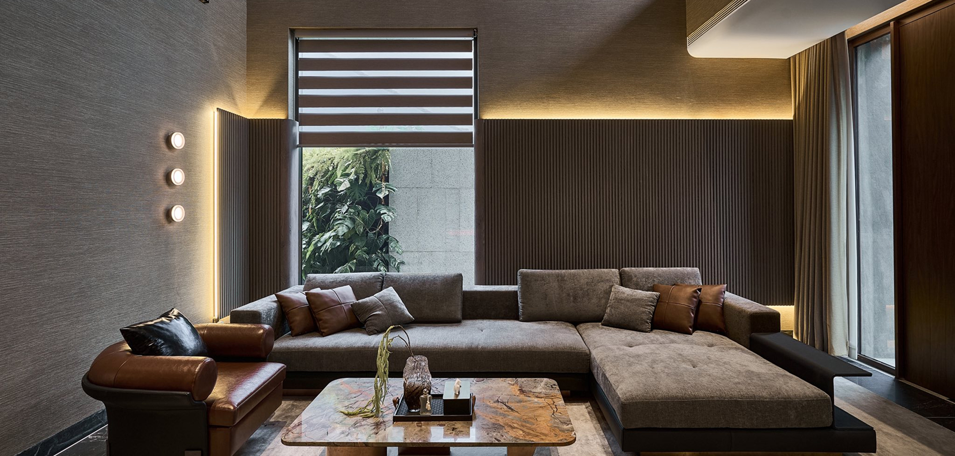 slider cong trinh rem inside the a villa