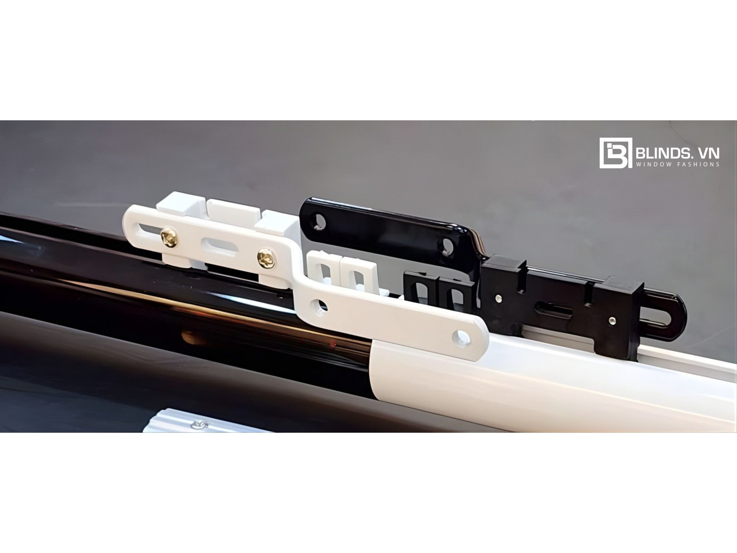 99+ Mẫu thanh treo rèm cửa và phụ kiện chính hãng - Báo giá 2026 16 2324 scaled