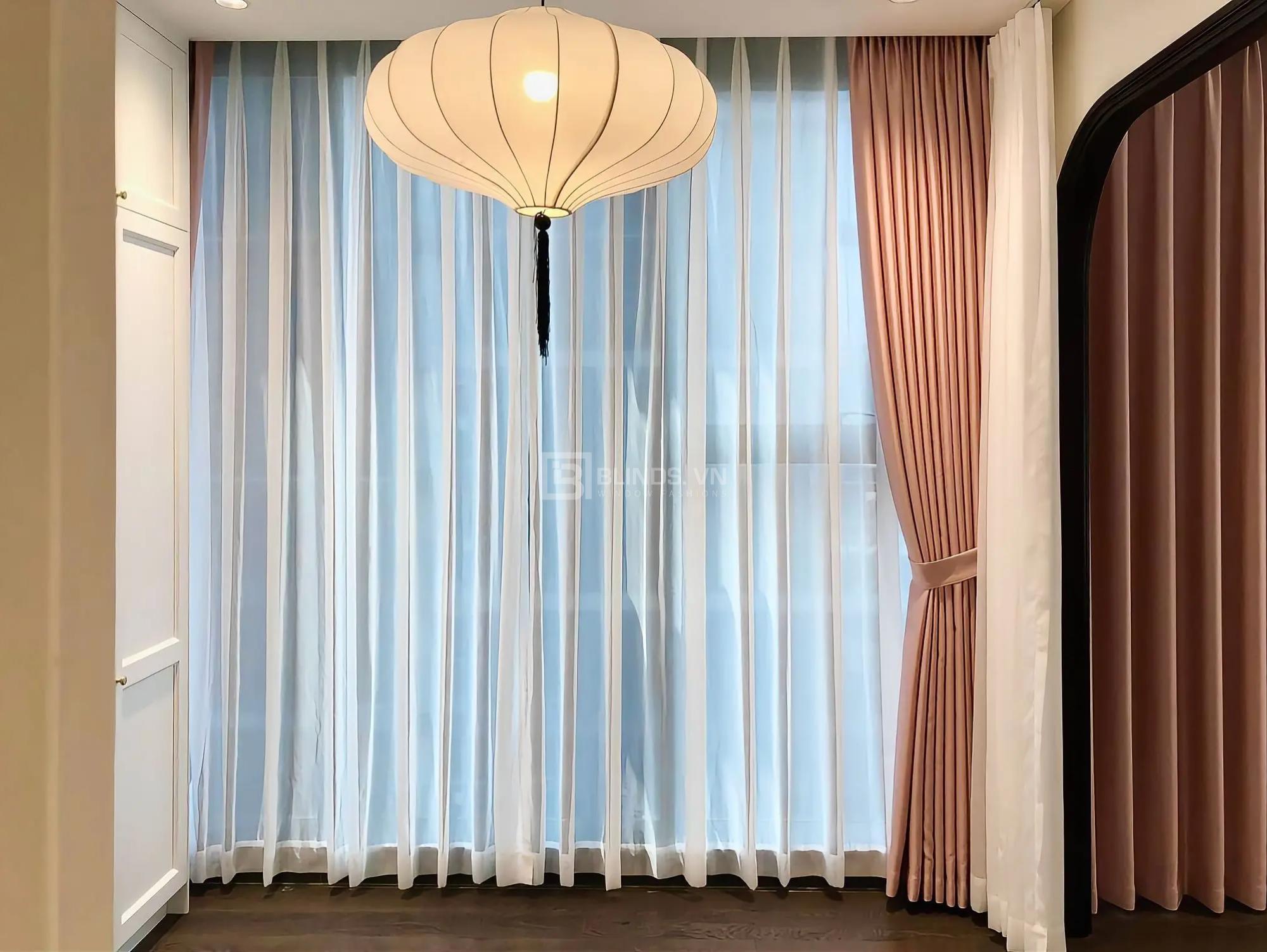 Rèm Vải Cao Cấp Tại Vinhomes Bason – Sự Giao Thoa Giữa Vẻ Đẹp Cổ Điển Và Hiện Đại 45 copy 9E0F0A92 D3CA 40FA B931 3FB414CC2308