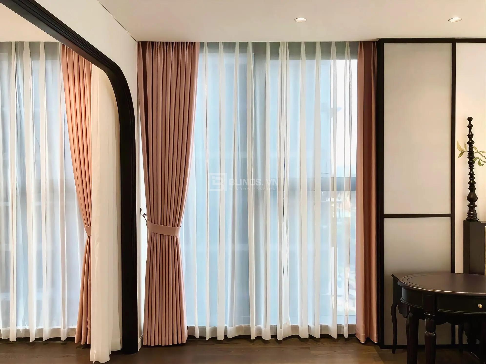 Rèm Vải Cao Cấp Tại Vinhomes Bason – Sự Giao Thoa Giữa Vẻ Đẹp Cổ Điển Và Hiện Đại 48 copy ECBA5EB3 113F 41FF A830 B5B4157BA7CD