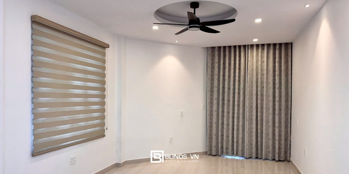 rem cua blinds tai nha pho phuong an hoi tay 2