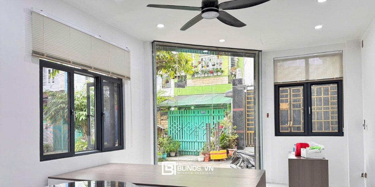 rem cua blinds tai nha pho phuong an hoi tay 3