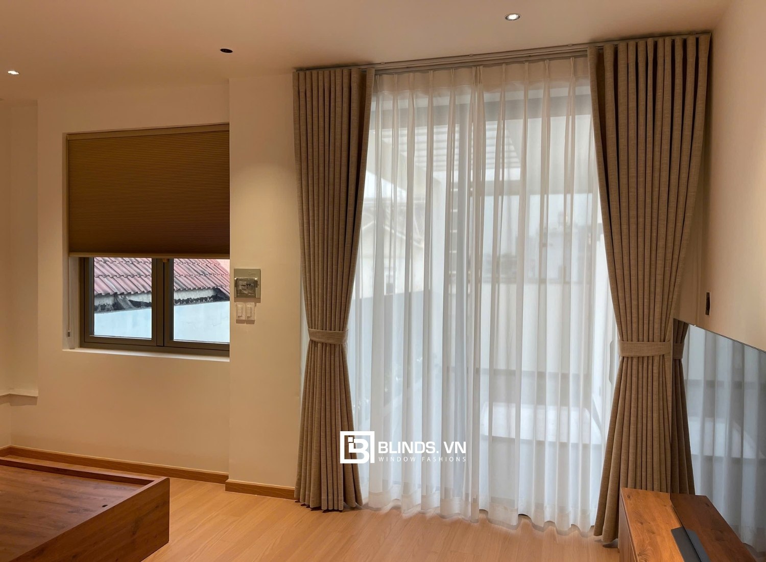 Hướng dẫn sử dụng móc treo rèm thông minh Blinds 1 moc treo rem thong minh blinds